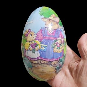 1995 Hershey's Easter tin filled with 15 little ceramic bunnies